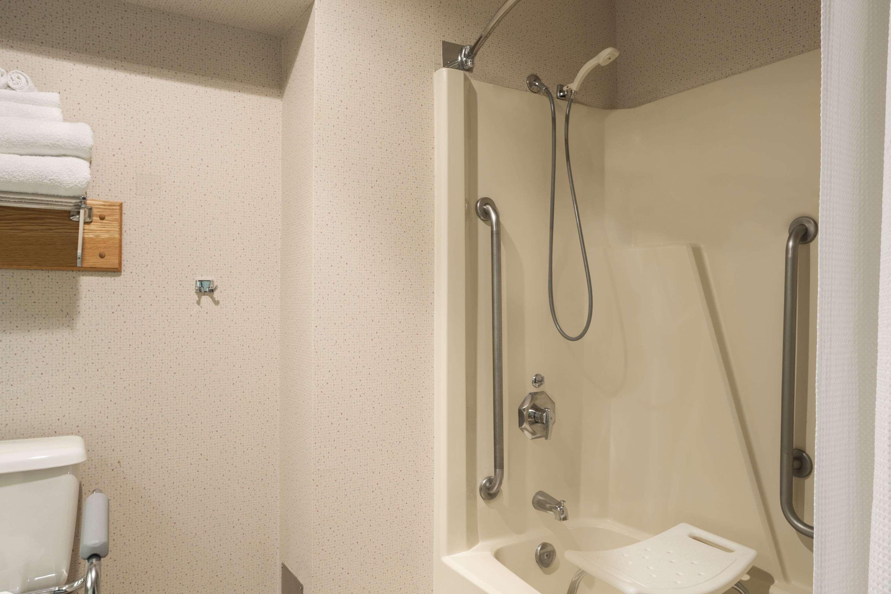 Travelodge By Wyndham Chatham Εξωτερικό φωτογραφία