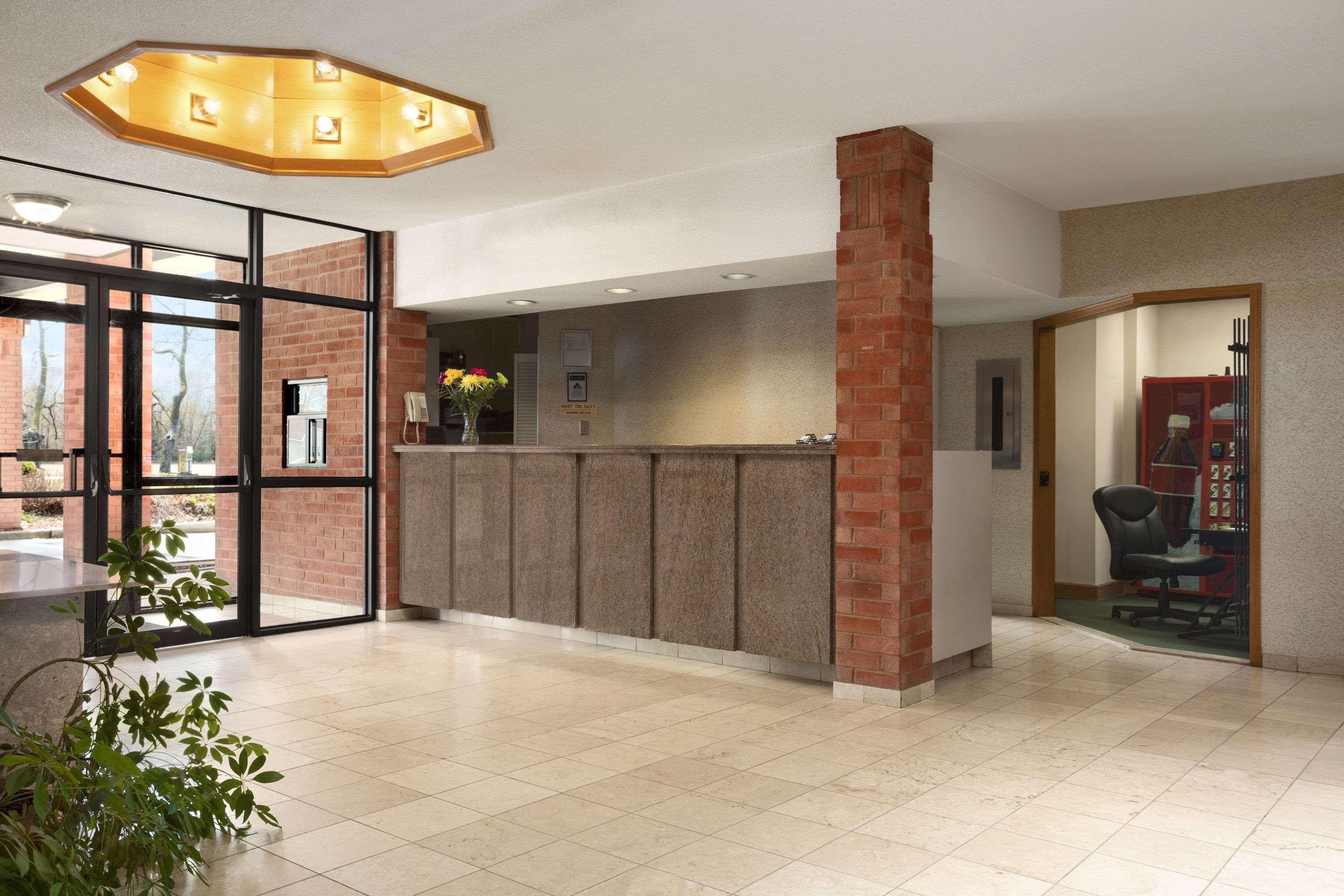 Travelodge By Wyndham Chatham Εξωτερικό φωτογραφία
