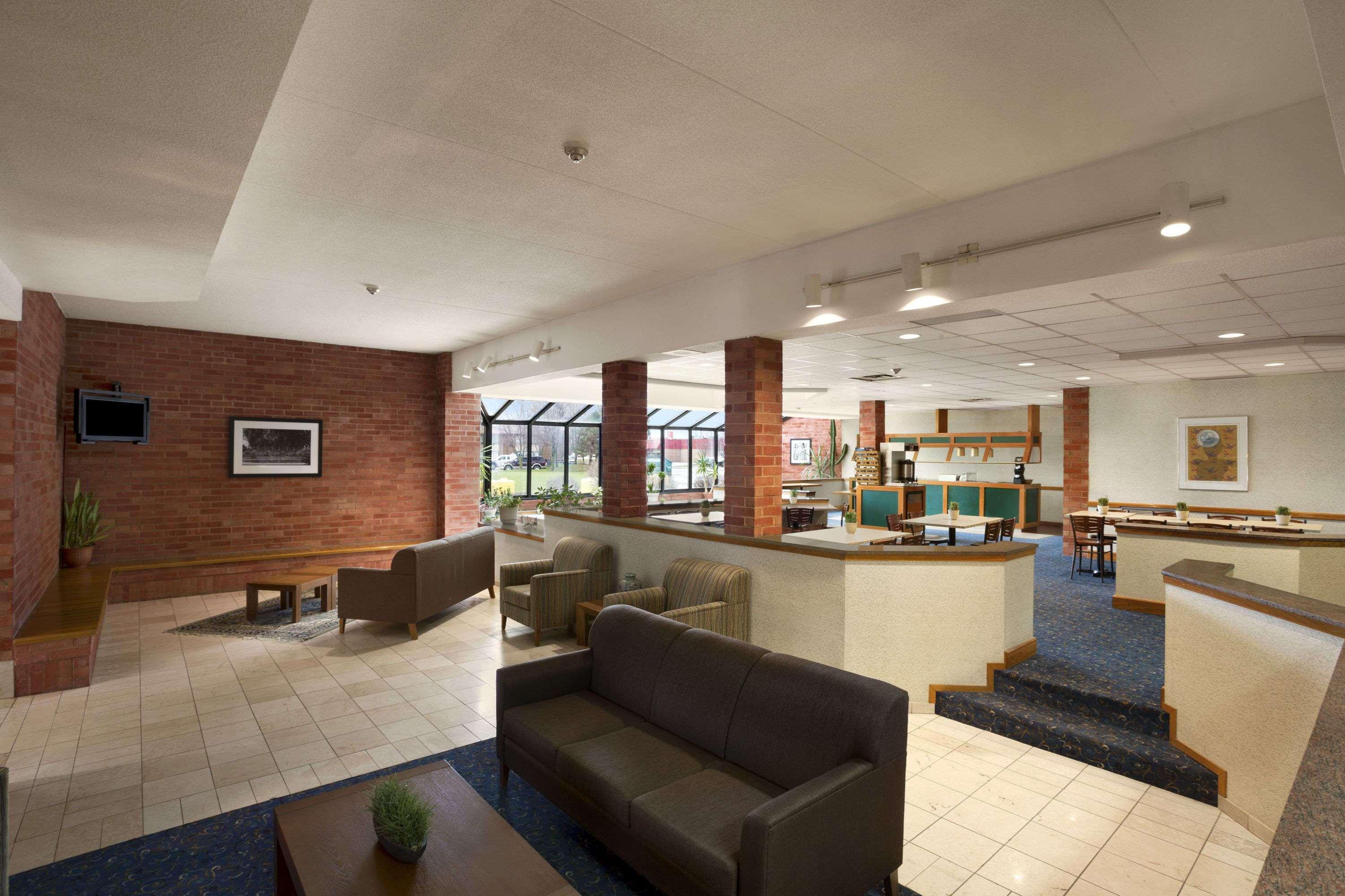 Travelodge By Wyndham Chatham Εξωτερικό φωτογραφία